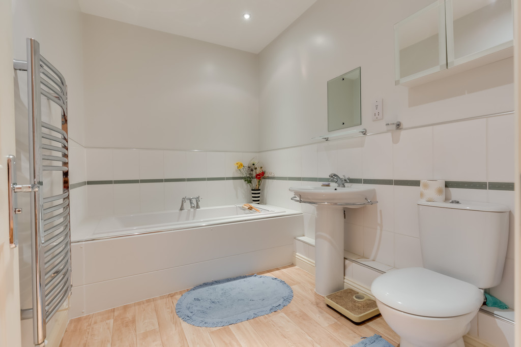 Flat 3 Craiglands, Methven Terrace, Grange-over-Sands, Cumbria, LA11 7DP, photo 8