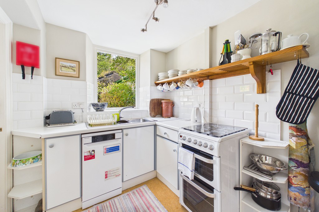The Roses, 109 Craig Walk, Bowness-on-Windermere, Cumbria, LA23 2JS, photo 4