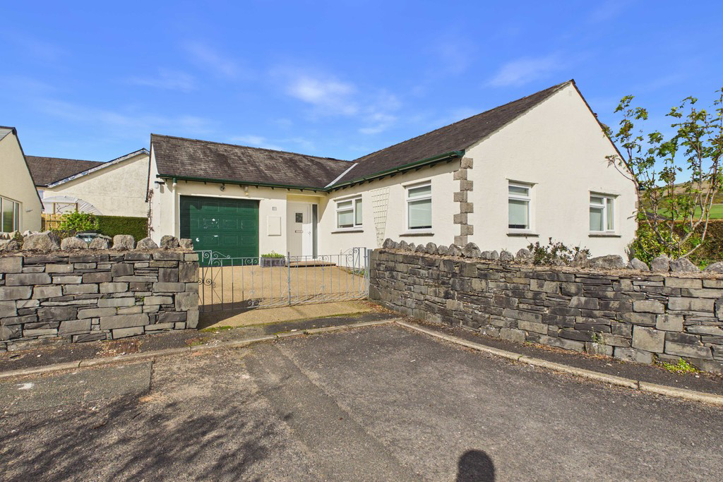 4 Town End Meadow, Cartmel, Grange-over-Sands, Cumbria, LA11 6QG