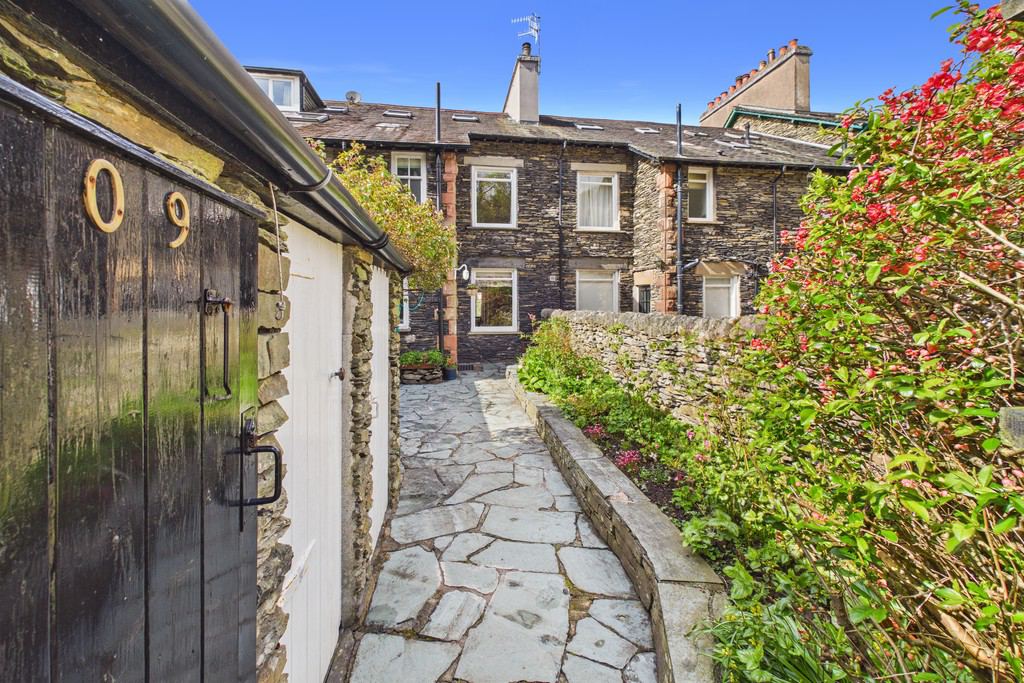 The Roses, 109 Craig Walk, Bowness-on-Windermere, Cumbria, LA23 2JS, photo 13