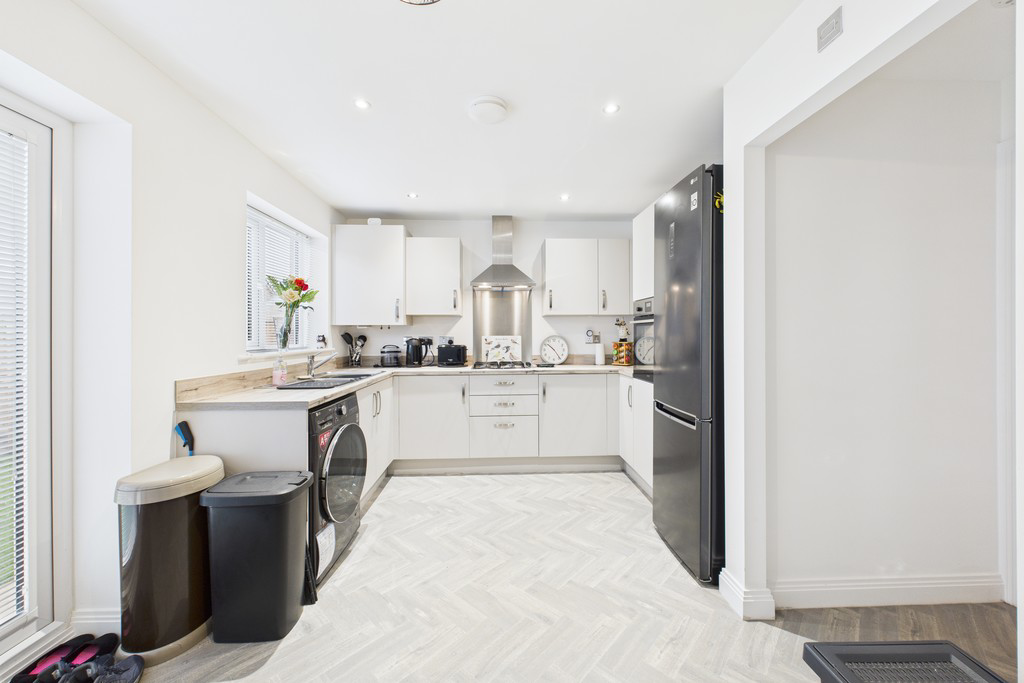 33 Mellings Place, Carnforth, LA5 9TQ, photo 3