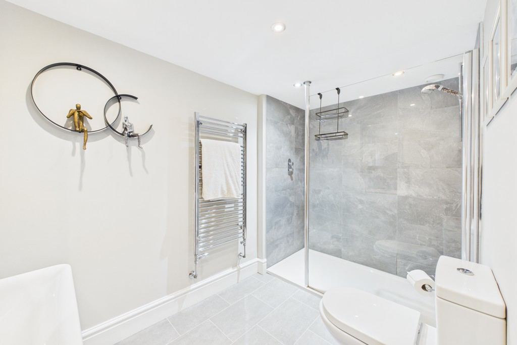 Bedroom One En-suite