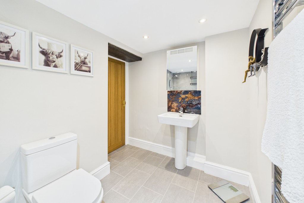 Bedroom One En-suite