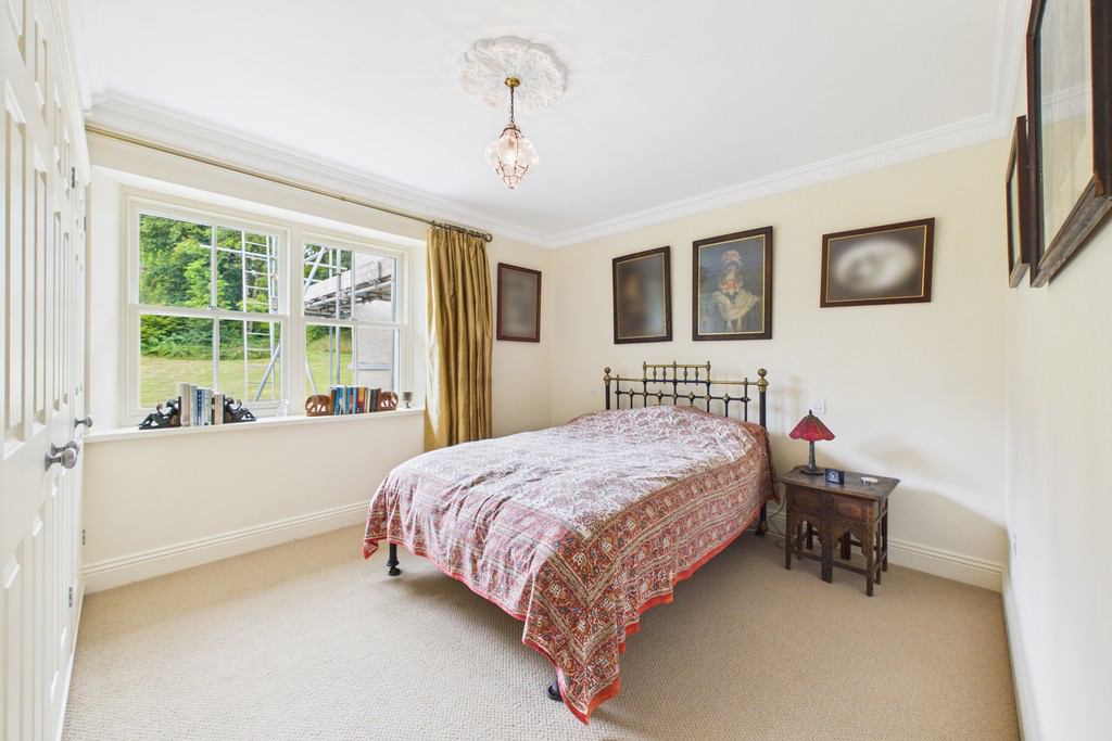 2 Holme Park, New Hutton, LA8 0AE, photo 6