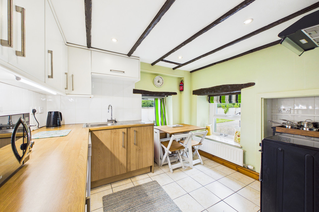 Cottage Kitchen