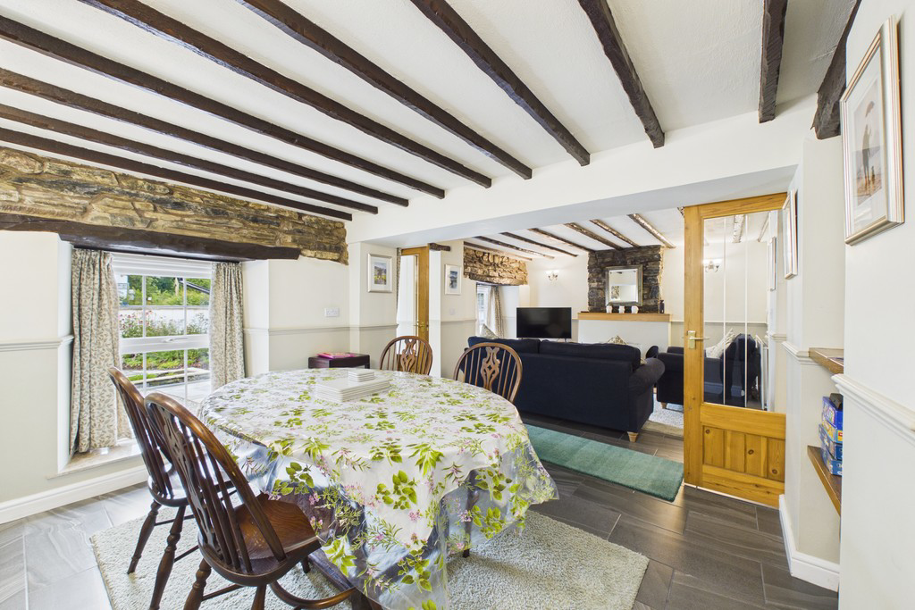 Cottage Living / Dining Room