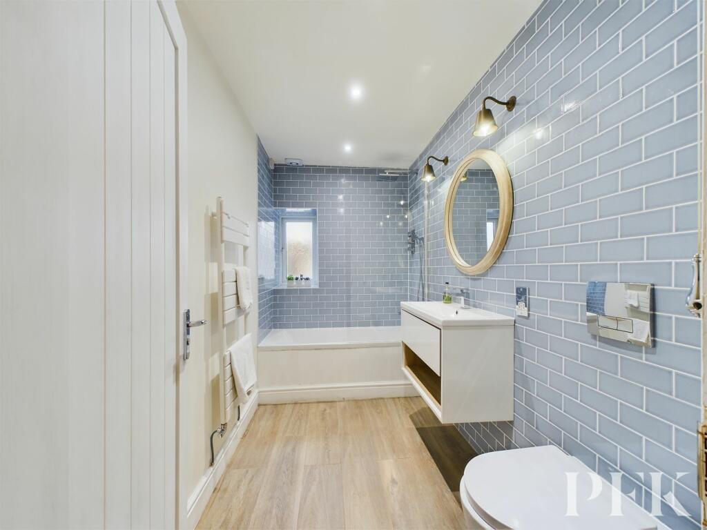 Grandy Nook, 14a Station Street, Keswick, Cumbria, CA12 5PH, photo 17
