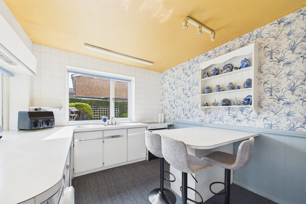 15 Pinewood Avenue, Bolton Le Sands, LA5 8AS, photo 11
