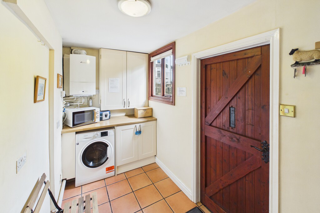 Honeysuckle Cottage, Bank Terrace, Bowness-on-Windermere, LA23 3BL, photo 17