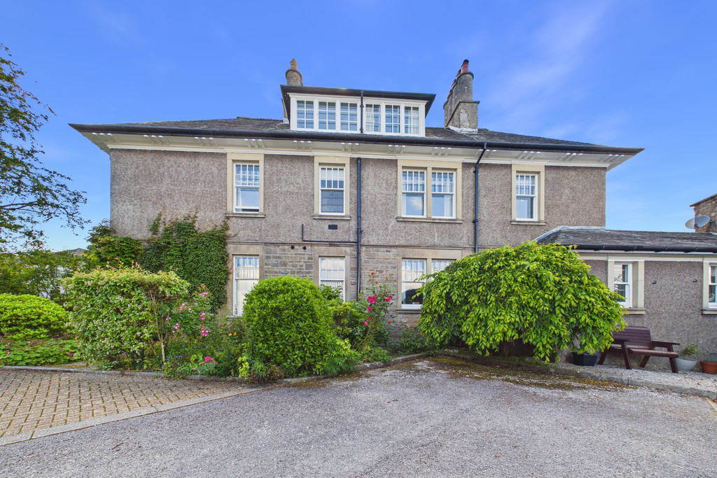 32 Eaveslea, New Road, Kirkby Lonsdale, LA6 2AB