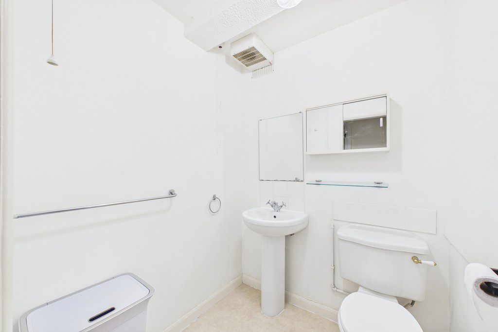 6 Green View Flats, Kendal, Cumbria, LA9 4QS, photo 20