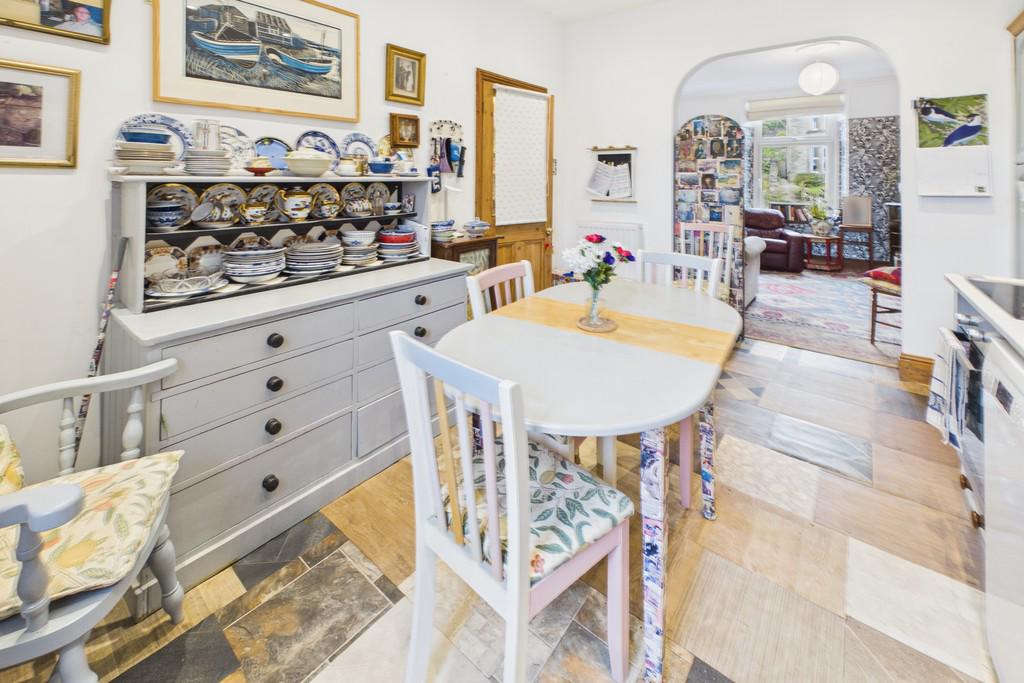 Flat 2, Devonshire Place, Kents Bank Road, Grange-over-Sands, Cumbria, LA11 7HF., photo 3
