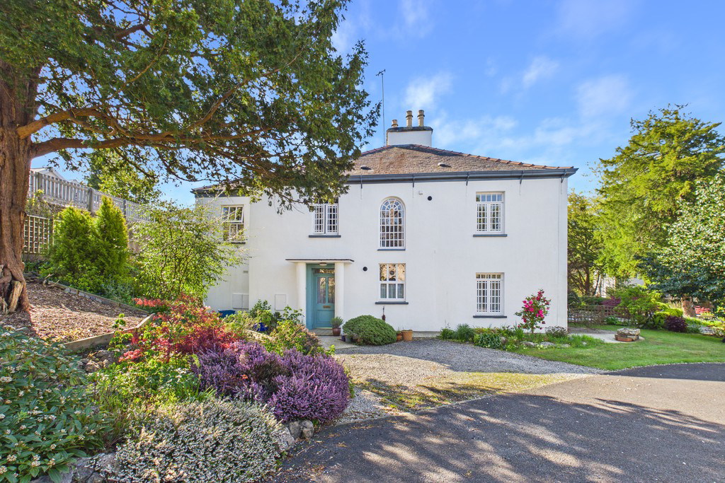 4 Wood Close Gardens, Arnside, Cumbria, LA5 0AF