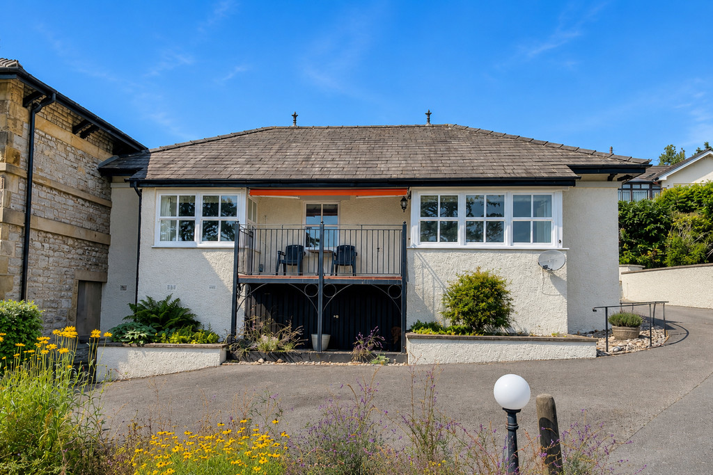 6 Kentsford House, Kentsford Road, Grange-over-Sands, Cumbria, LA11 7BB