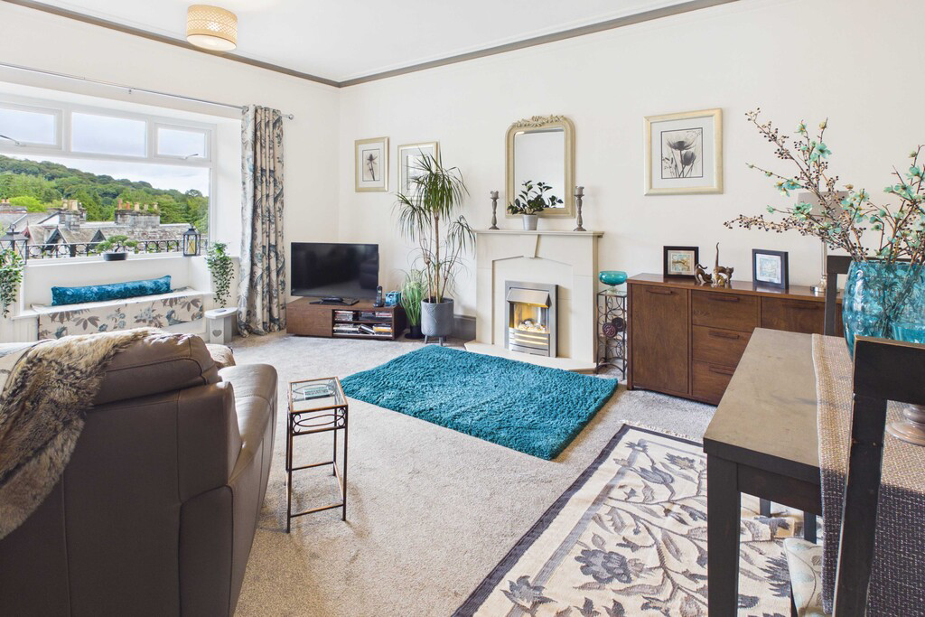 Flat 1, Ingwell House, Main Street, Grange-over-Sands, Cumbria, LA11 6DP., photo 4