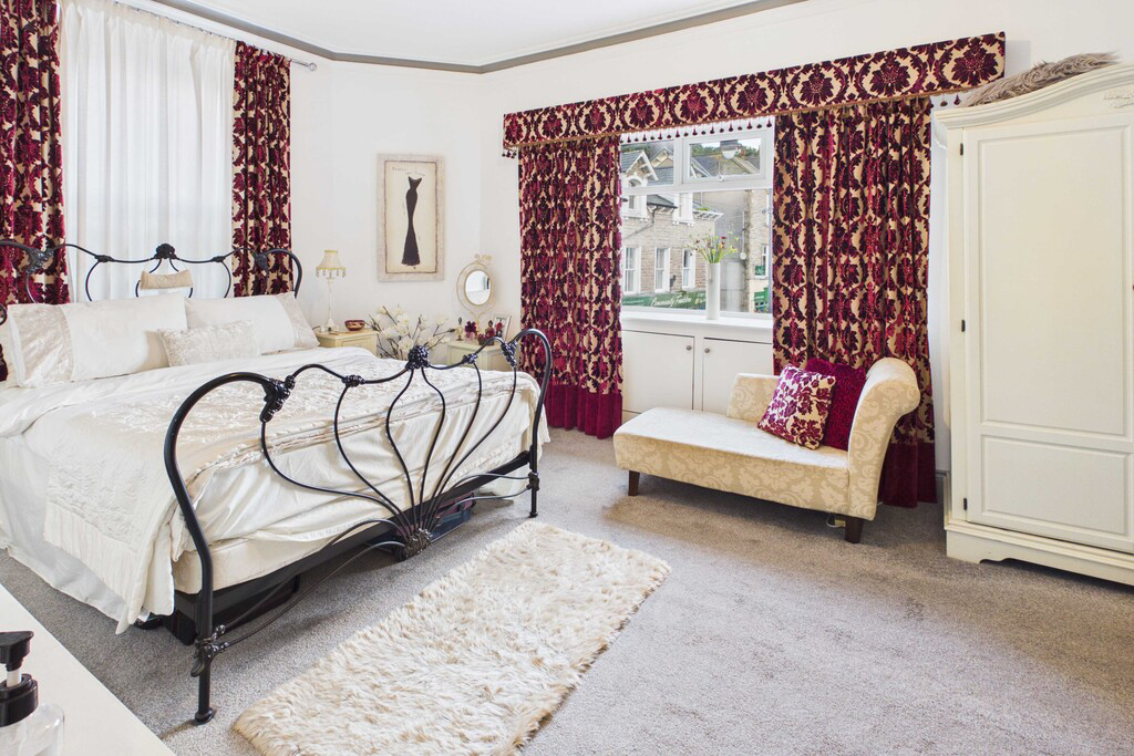 Flat 1, Ingwell House, Main Street, Grange-over-Sands, Cumbria, LA11 6DP., photo 5