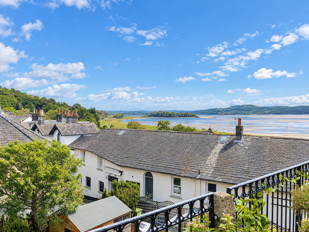 Flat 1, Ingwell House, Main Street, Grange-over-Sands, Cumbria, LA11 6DP., photo 9