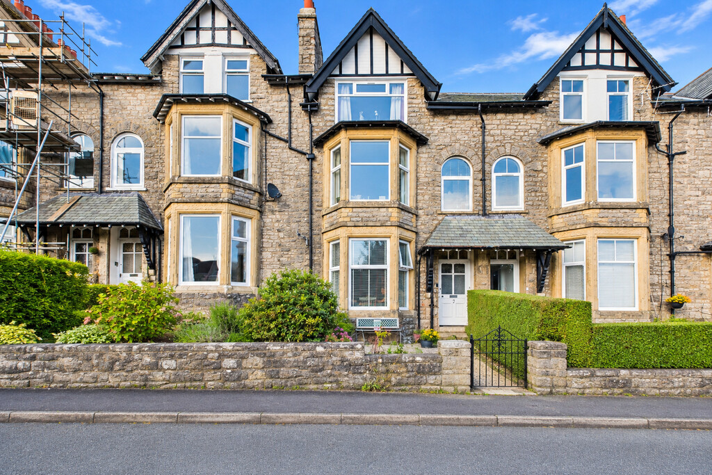 Thornfield Road