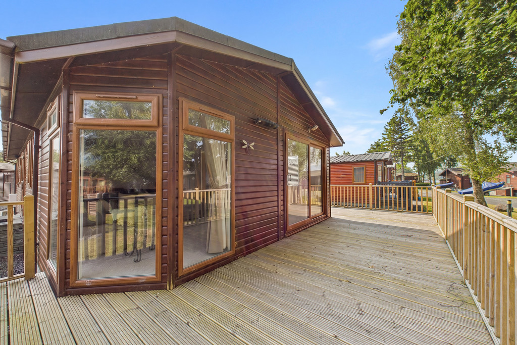 35 Lakeside Holiday Park, Keswick, Cumbria, CA12 5EW, photo 2