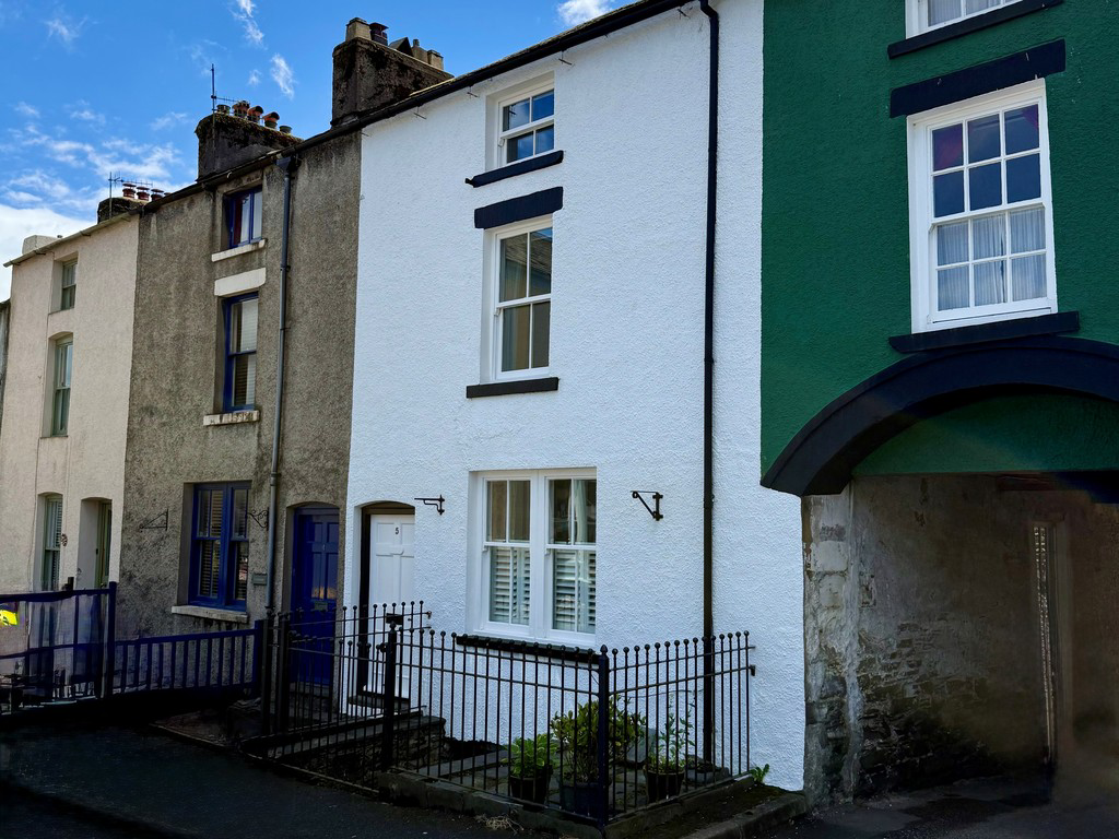 The Square, Broughton-in-Furness, photo 4