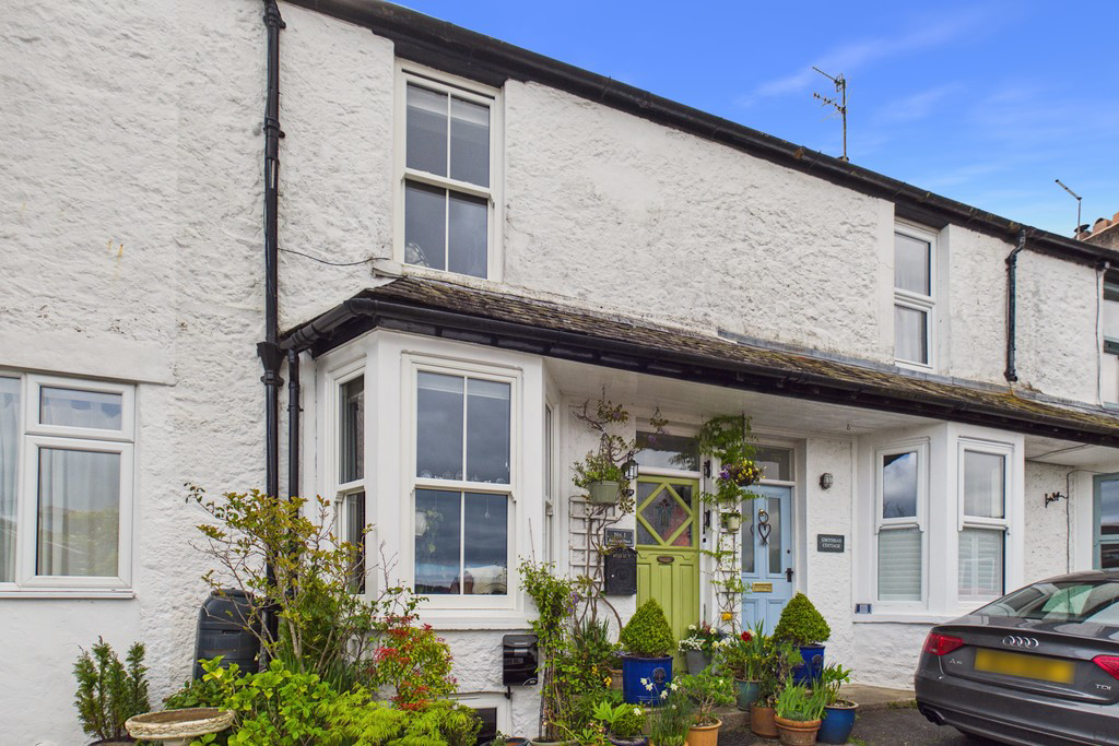 1 Rock Terrace, Arnside, Cumbria, LA5 0DE