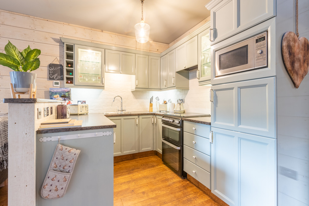 Corner Cottage, 4 Queens Square, Kirkby Lonsdale, LA6 2AZ, photo 6