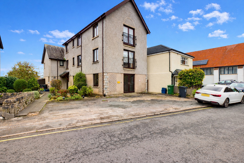 4 St Charles Court, Grange over Sands, LA11 7EZ