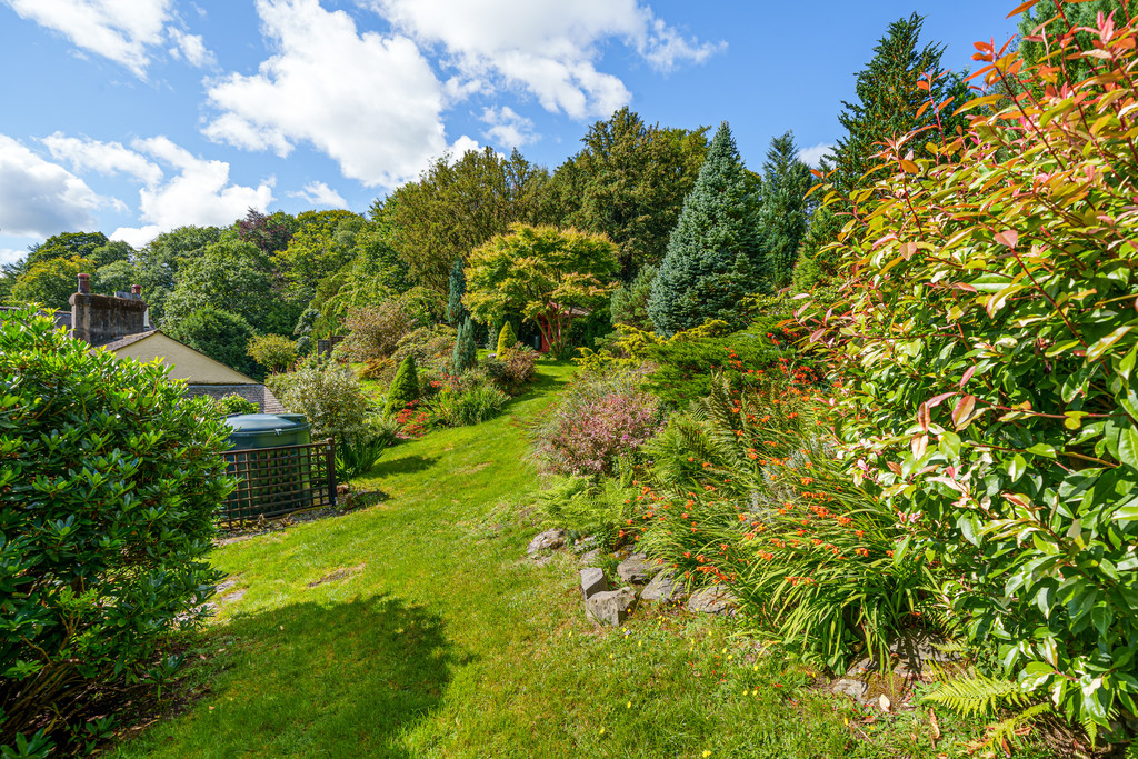 High Stott Park Cottage & Barn, High Stott Park, Finsthwaite, Nr Ulverston, Cumbria LA12 8AY, photo 23