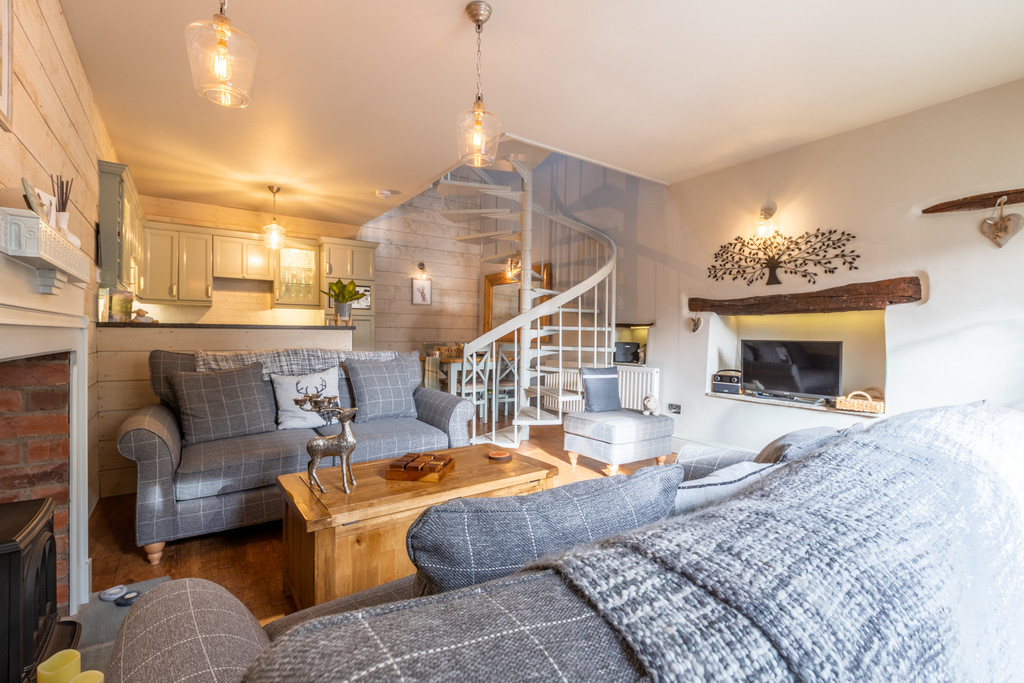 Corner Cottage, 4 Queens Square, Kirkby Lonsdale, LA6 2AZ, photo 4
