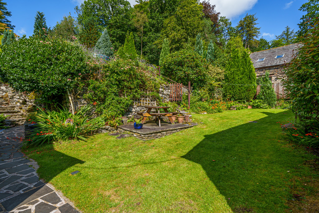 High Stott Park Cottage & Barn, High Stott Park, Finsthwaite, Nr Ulverston, Cumbria LA12 8AY, photo 25