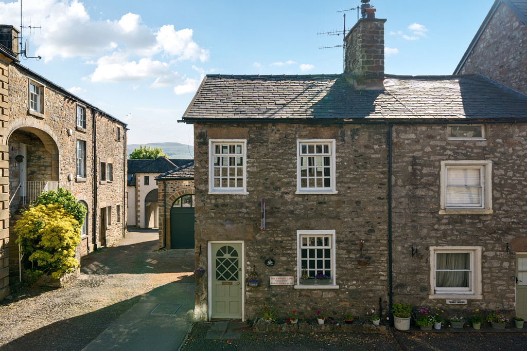 7 Main Street, Kirkby Lonsdale, LA6 2AQ