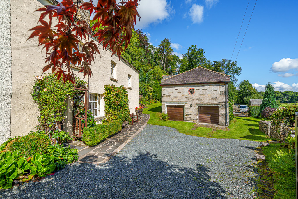 High Stott Park Cottage & Barn, High Stott Park, Finsthwaite, Nr Ulverston, Cumbria LA12 8AY, photo 21