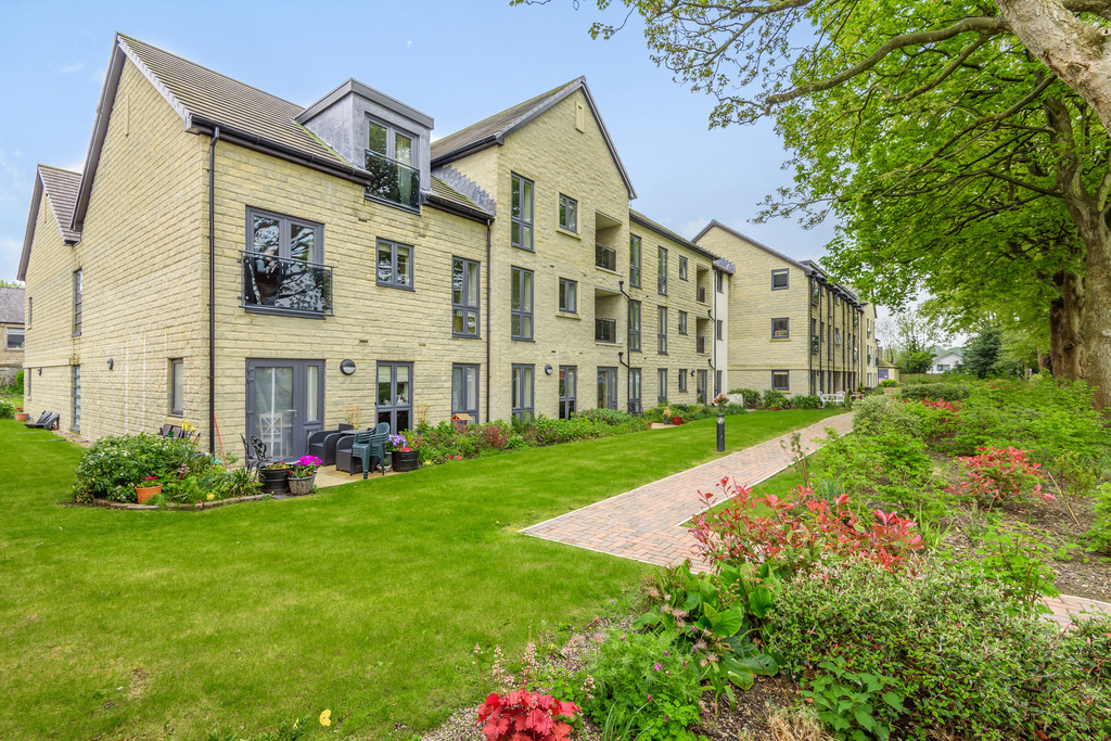 Keerford View, 152 Lancaster Road, Carnforth, Lancashire, LA5 9EE