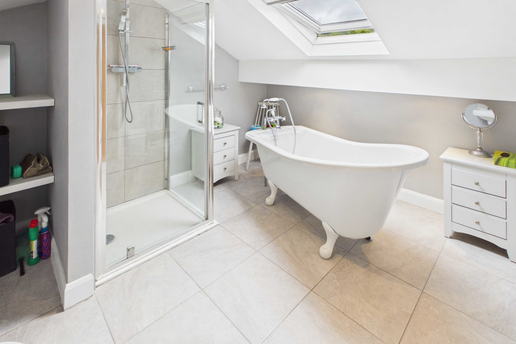 En-Suite Bathroom