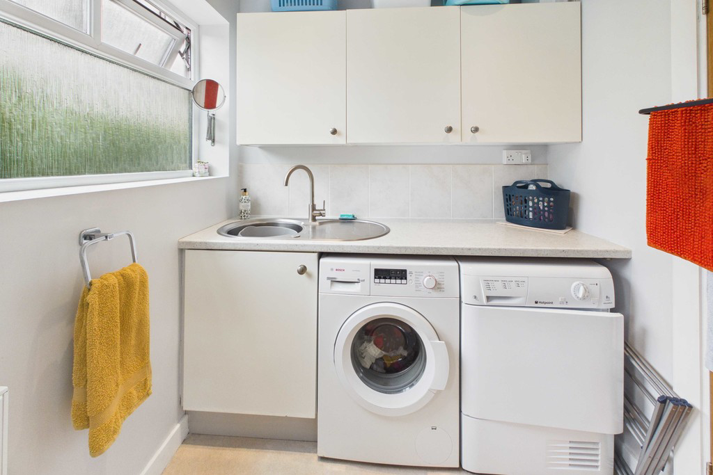 Utility/Shower Room