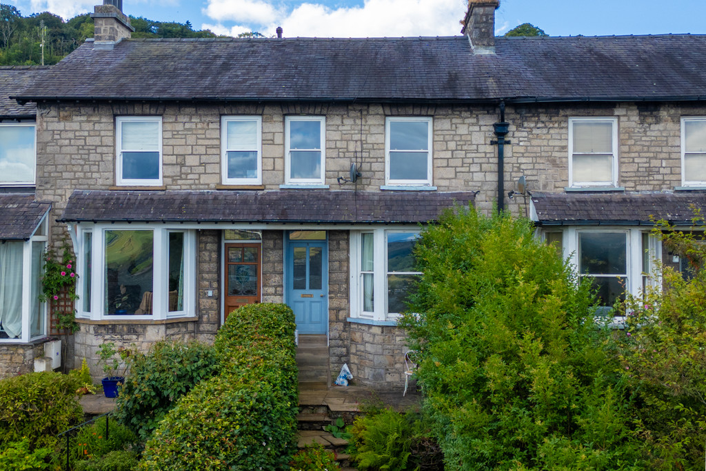 2 Mountain View, Kendal, Cumbria, LA9 4QT