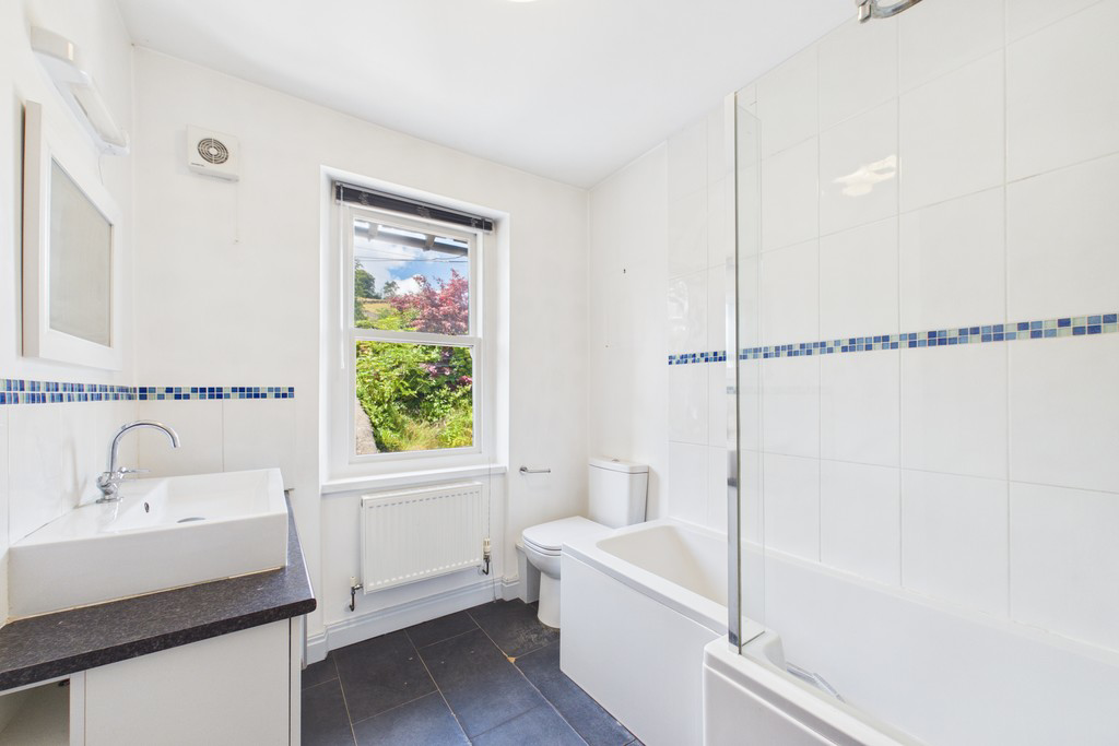 2 Mountain View, Kendal, Cumbria, LA9 4QT, photo 10