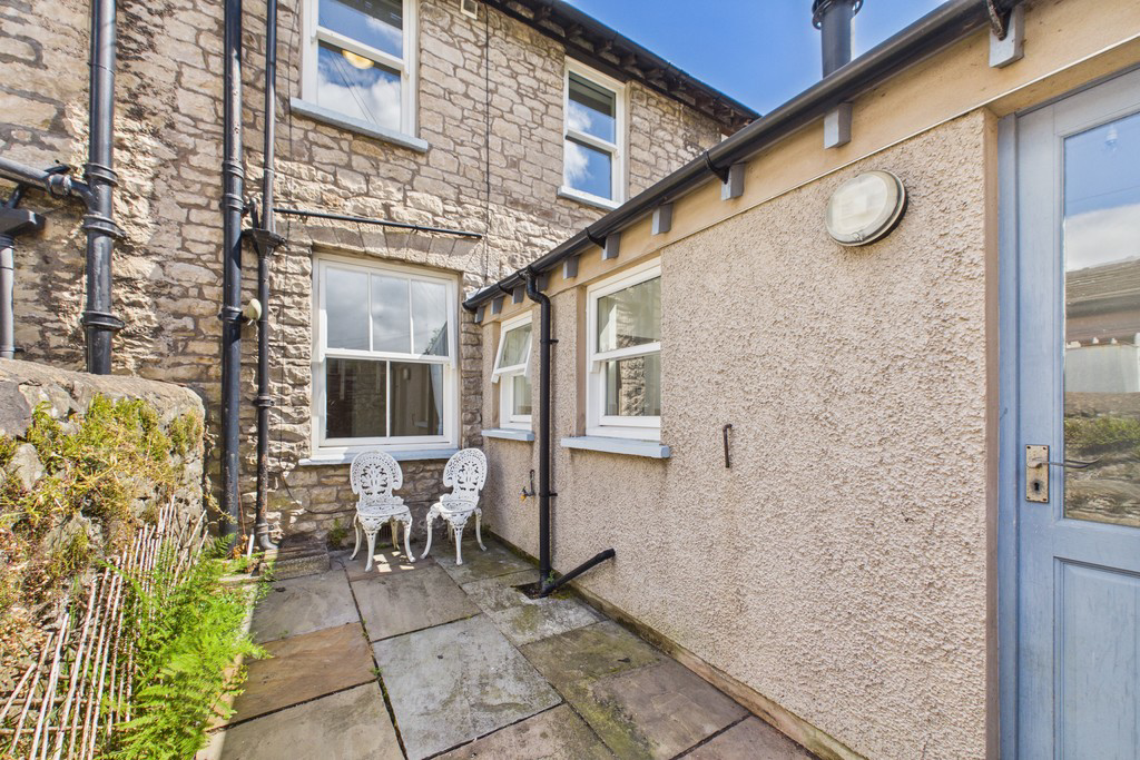 2 Mountain View, Kendal, Cumbria, LA9 4QT, photo 13