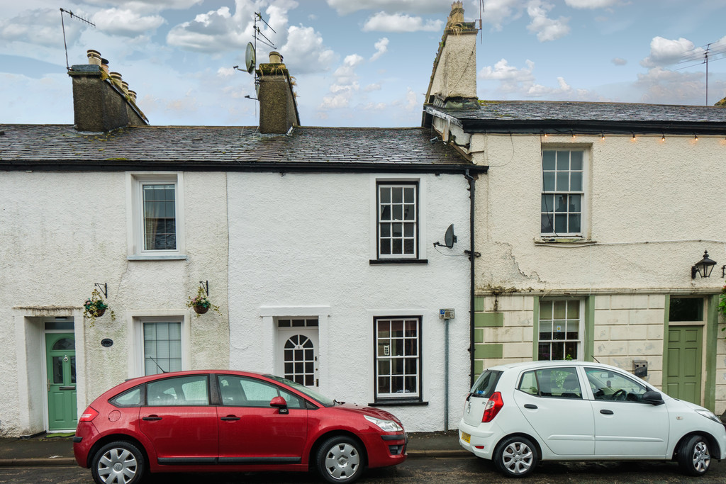 Sunnyside, 8 Cross Street, Windermere, Cumbria, LA23 1AE