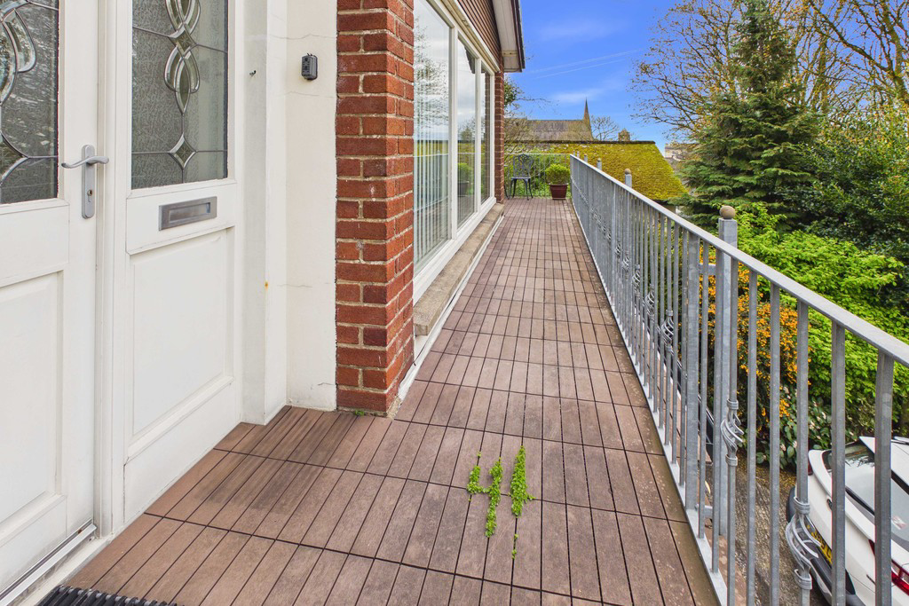 Baycliffe, Hardcragg Way, Grange-over-Sands, Cumbria, LA11 6BH, photo 2