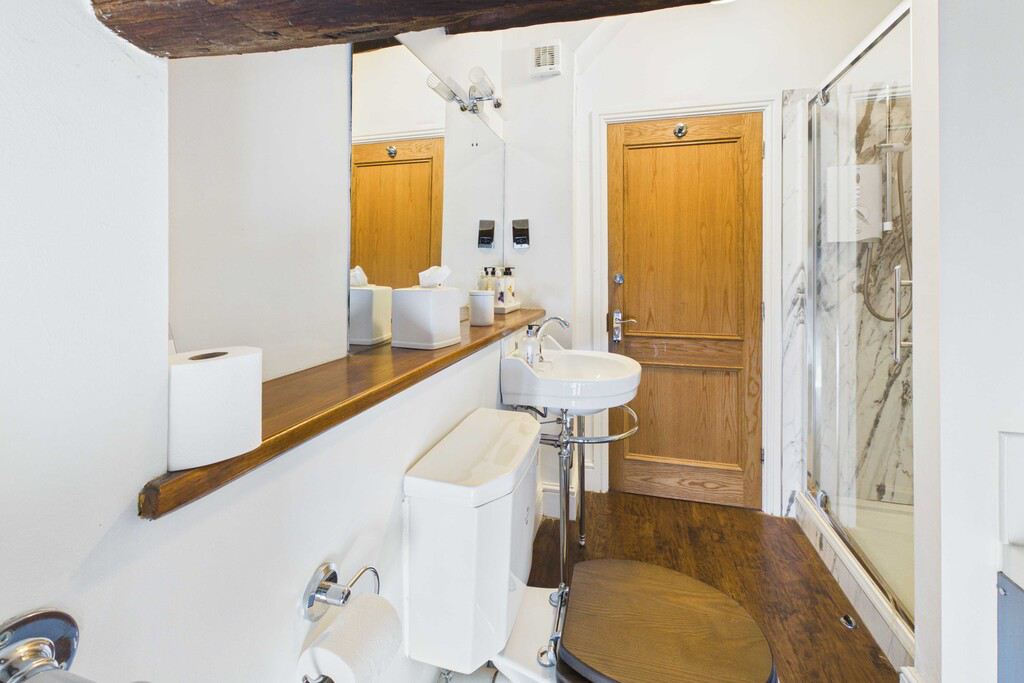 Ford House, The Square, Grange-over-Sands, Cumbria, LA11 6QB., photo 30