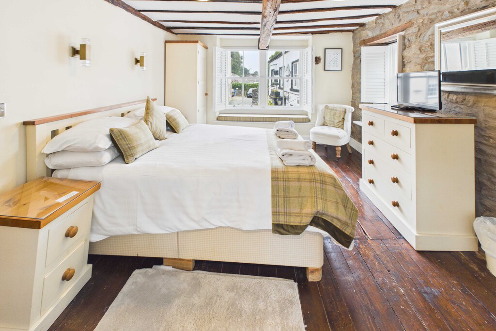Ford House, The Square, Grange-over-Sands, Cumbria, LA11 6QB., photo 20