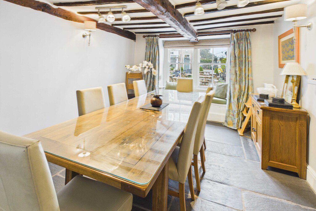 Ford House, The Square, Grange-over-Sands, Cumbria, LA11 6QB., photo 3