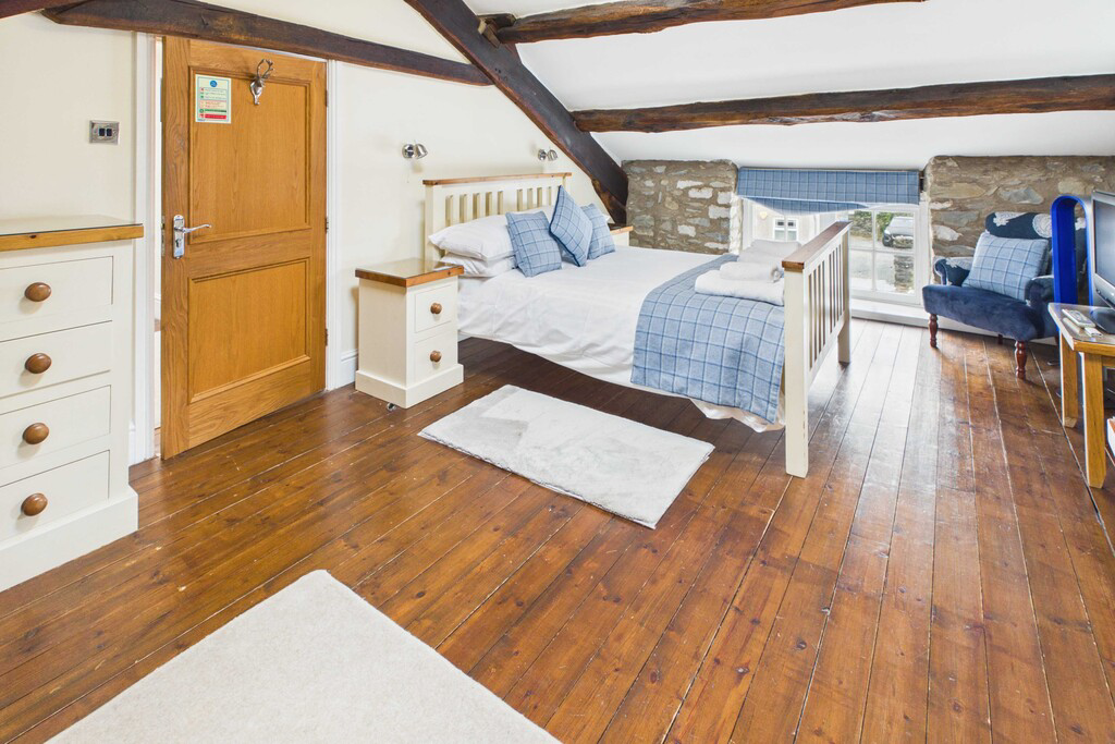 Ford House, The Square, Grange-over-Sands, Cumbria, LA11 6QB., photo 11