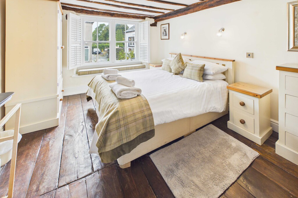 Ford House, The Square, Grange-over-Sands, Cumbria, LA11 6QB., photo 10