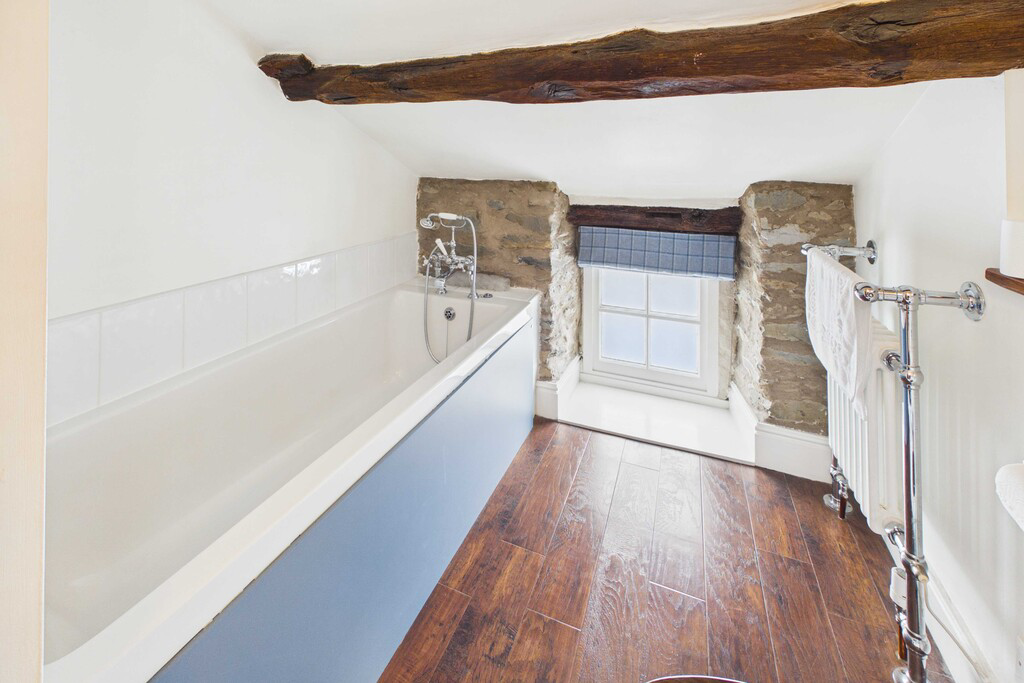 Ford House, The Square, Grange-over-Sands, Cumbria, LA11 6QB., photo 29
