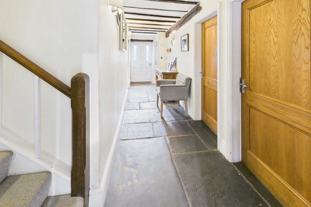 Ford House, The Square, Grange-over-Sands, Cumbria, LA11 6QB., photo 17