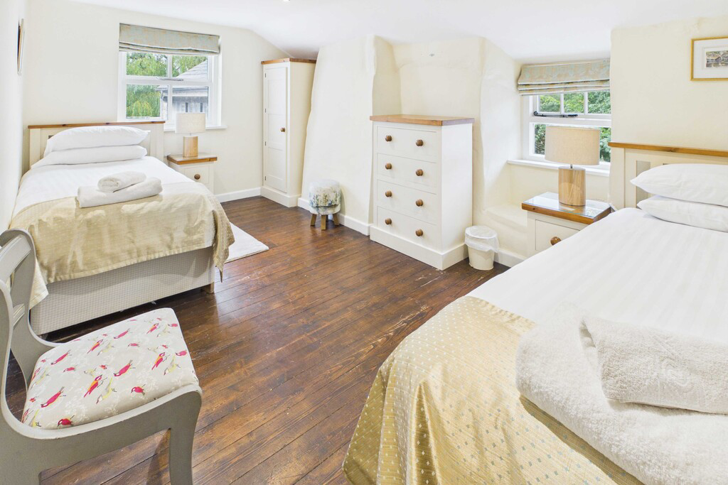 Ford House, The Square, Grange-over-Sands, Cumbria, LA11 6QB., photo 23