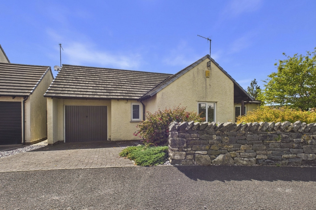 45 Esthwaite Green, Kendal, Cumbria, LA9 7RZ