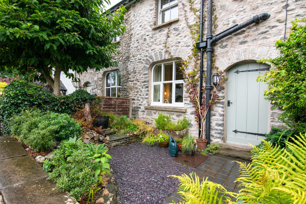 2 Wilson Terrace, Sedgwick, Kendal, LA8 0JU